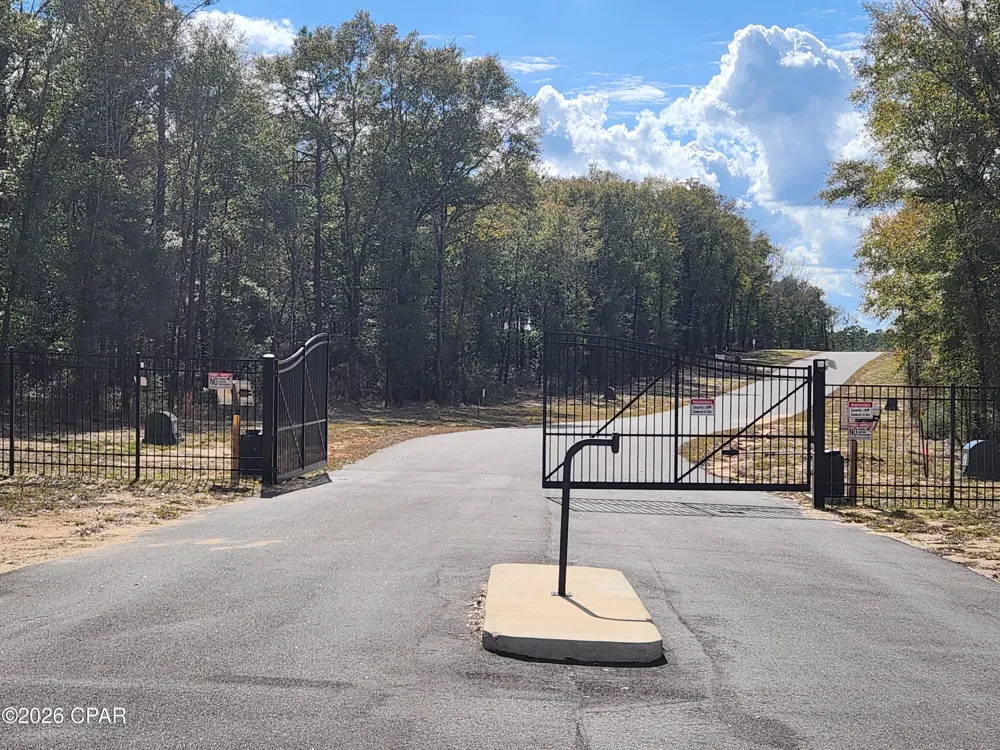 23 Seacoast Way Defuniak Springs, FL 32433