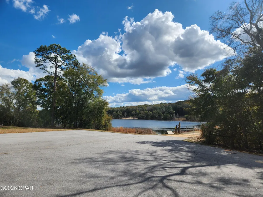 23 Seacoast Way Defuniak Springs, FL 32433