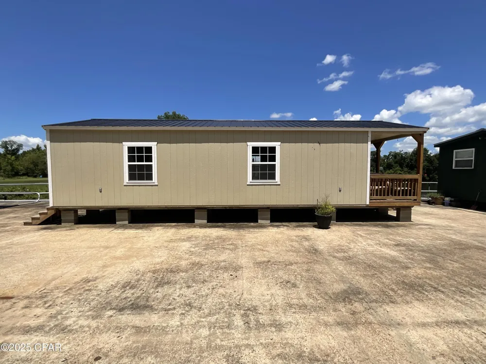 8599 Gadsen Trail Sneads, FL 32460