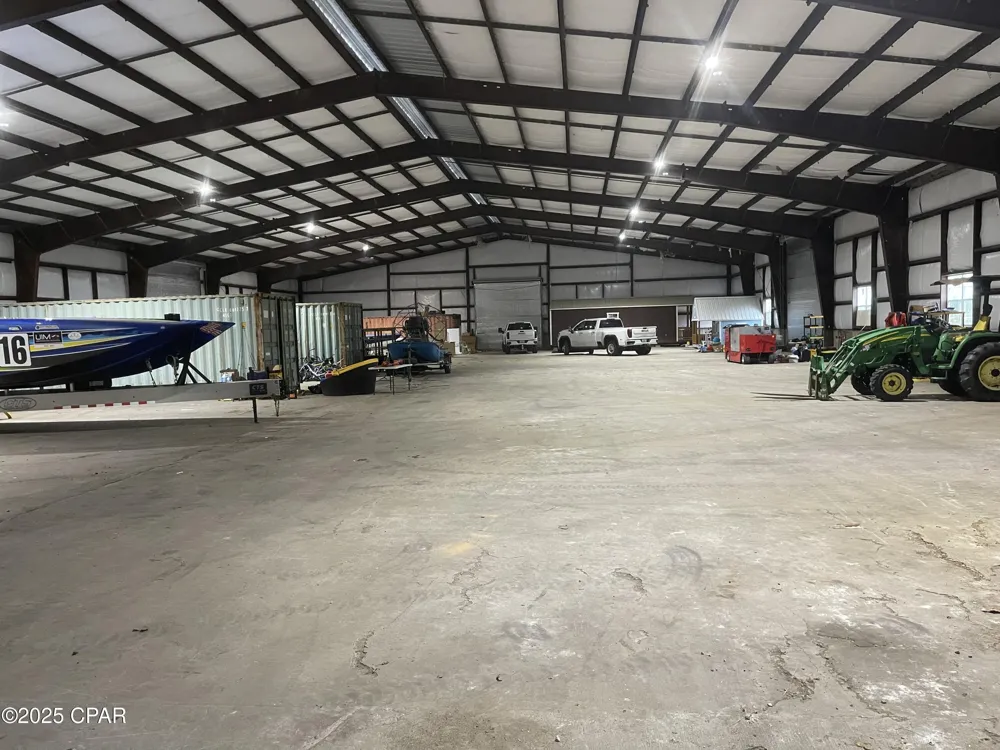 8599 Gadsen Trail Sneads, FL 32460