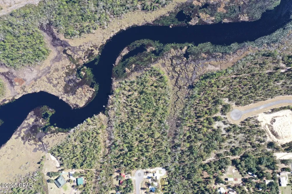 9904 Summer Creek Drive Southport, FL 32409