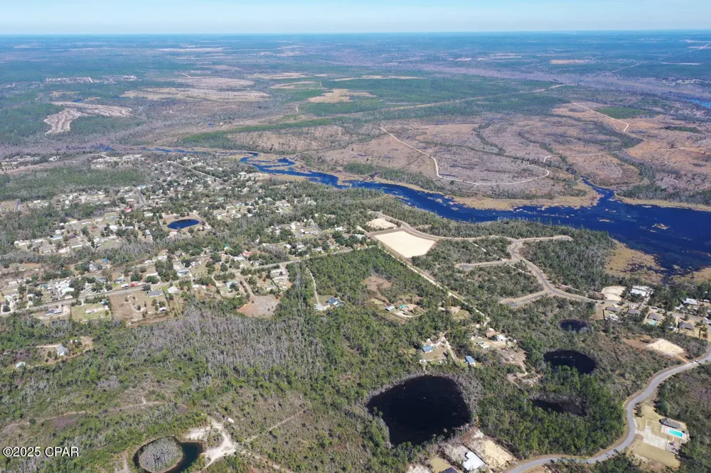 9904 Summer Creek Drive Southport, FL 32409