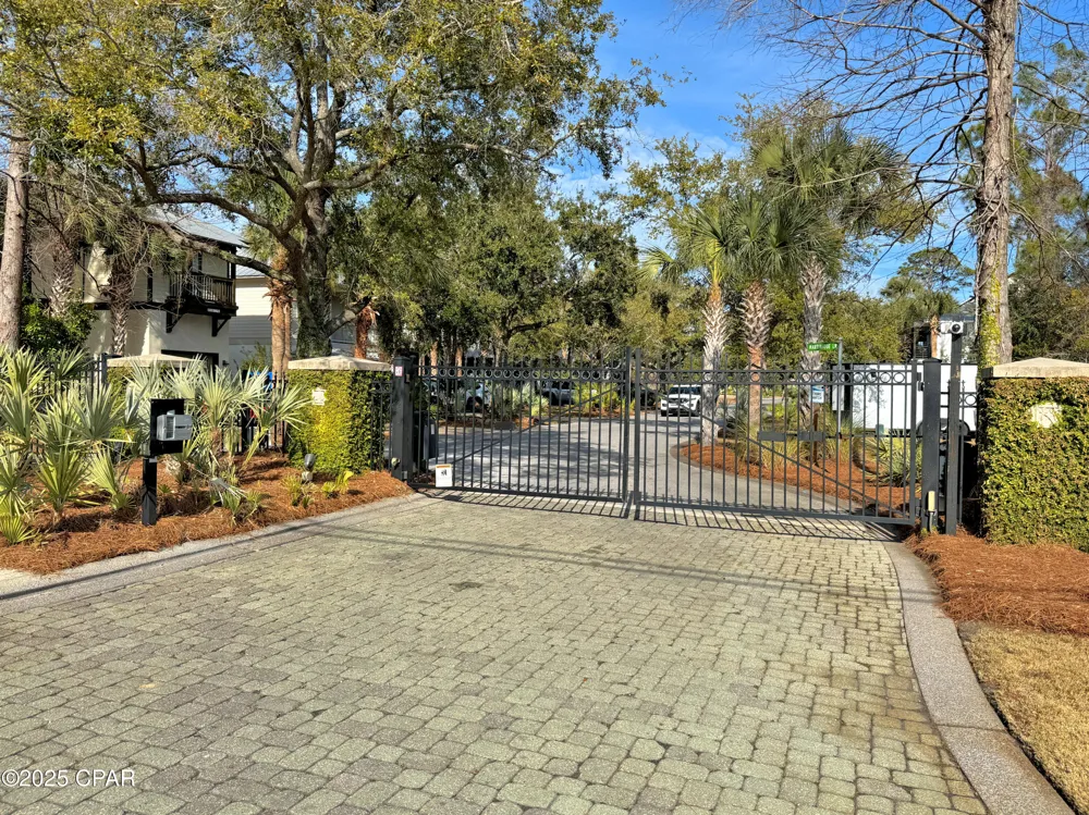 5224 Kingston Boulevard Panama City, FL 32408
