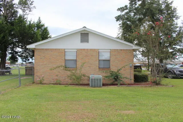 25676 Evans Street Altha, FL 32421