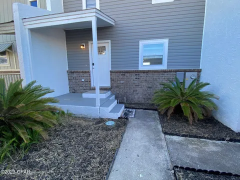 609 S Berthe Avenue