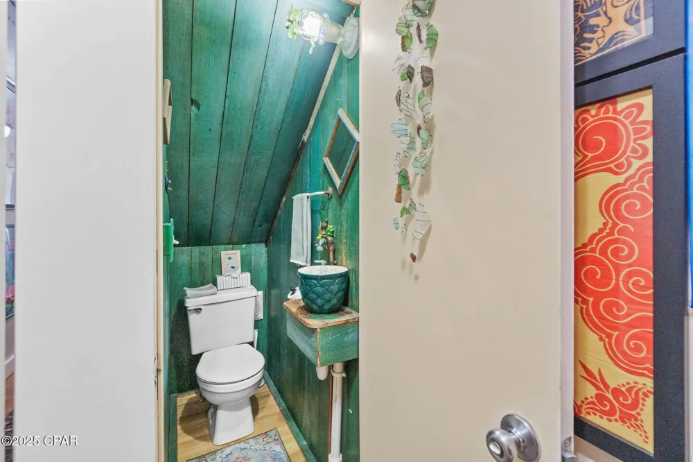 1748 Georgia Street Alford, FL 32420