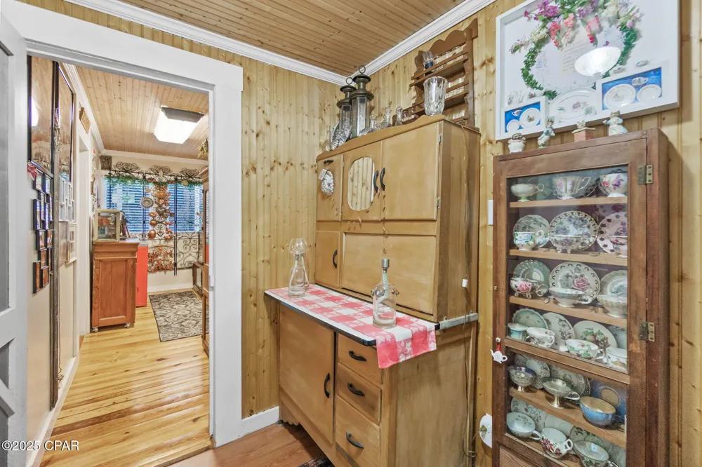1748 Georgia Street Alford, FL 32420