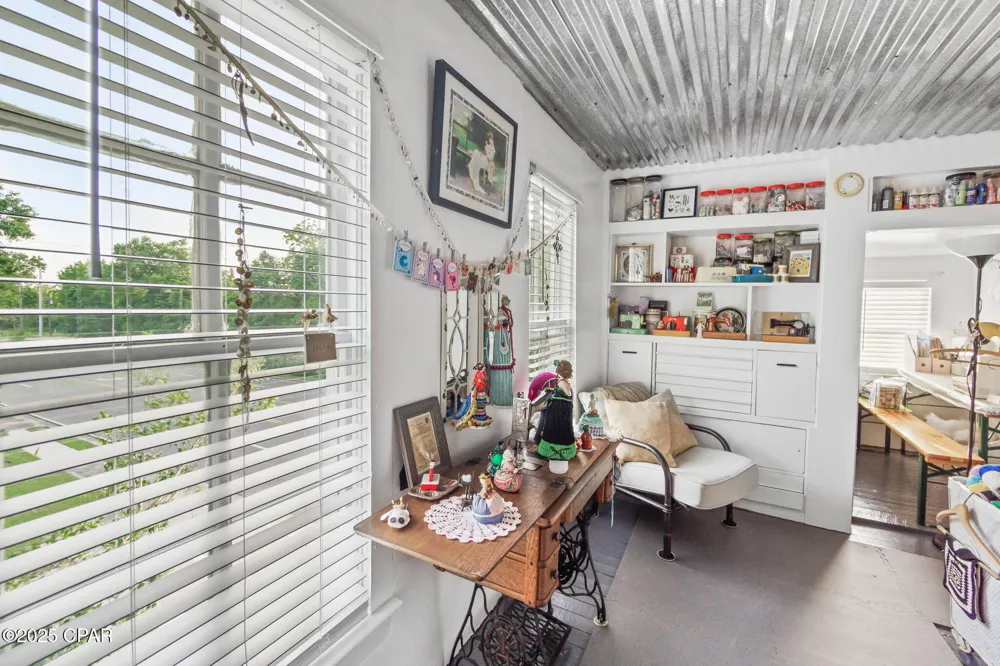 1748 Georgia Street Alford, FL 32420
