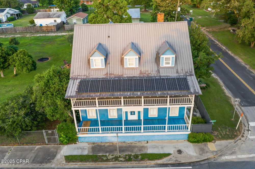 1748 Georgia Street Alford, FL 32420