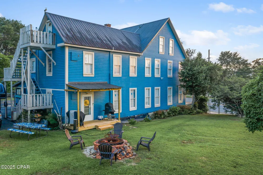 1748 Georgia Street Alford, FL 32420
