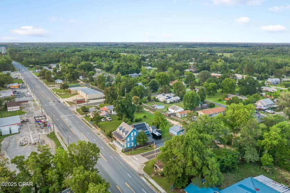 1748 Georgia Street Alford, FL 32420