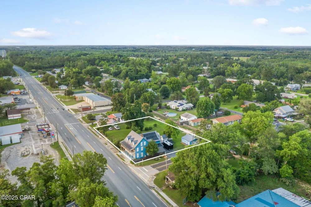 1748 Georgia Street Alford, FL 32420