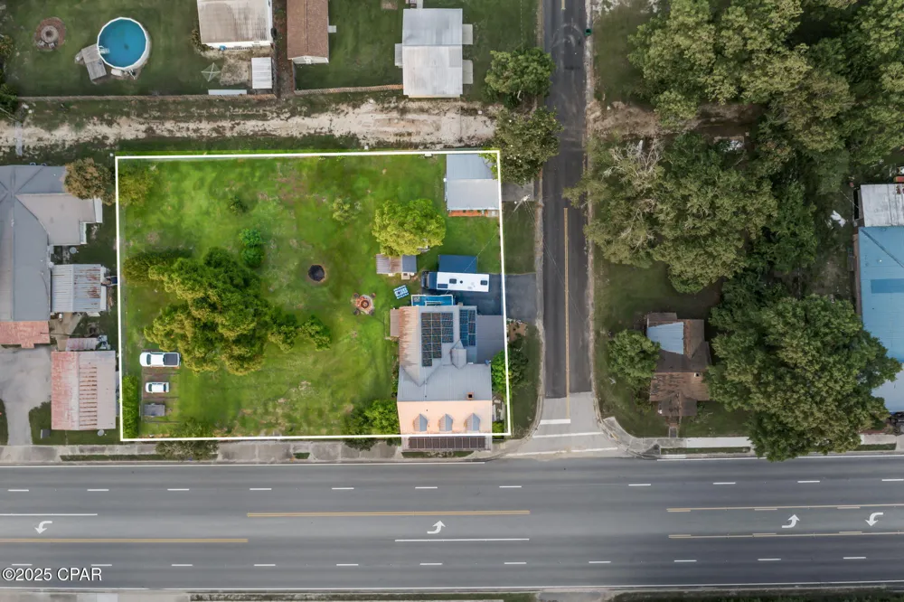 1748 Georgia Street Alford, FL 32420
