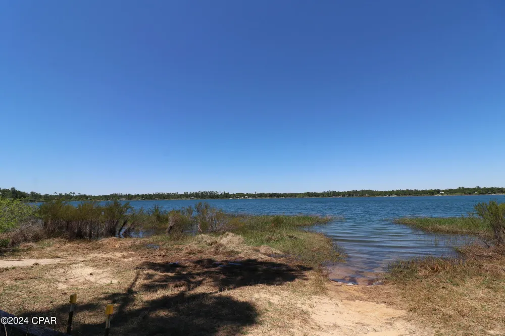 16 Seminole Lane Marianna, FL 32448