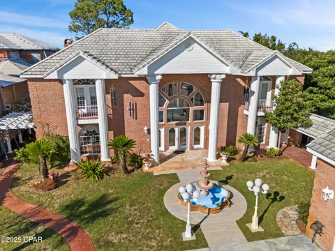 364 Walton Way