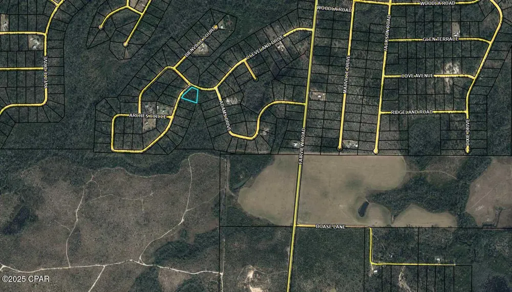 8 Cleveland Drive Alford, FL 32420