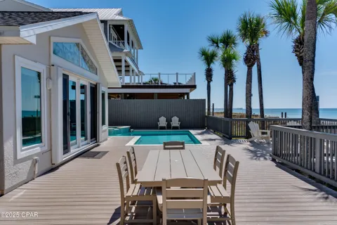 13211 Oleander Drive