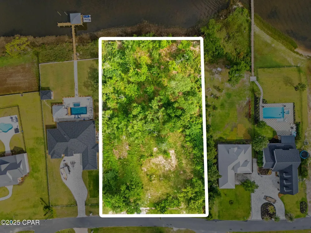 11 Bay Drive Lynn Haven, FL 32444