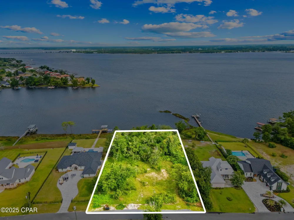 11 Bay Drive Lynn Haven, FL 32444