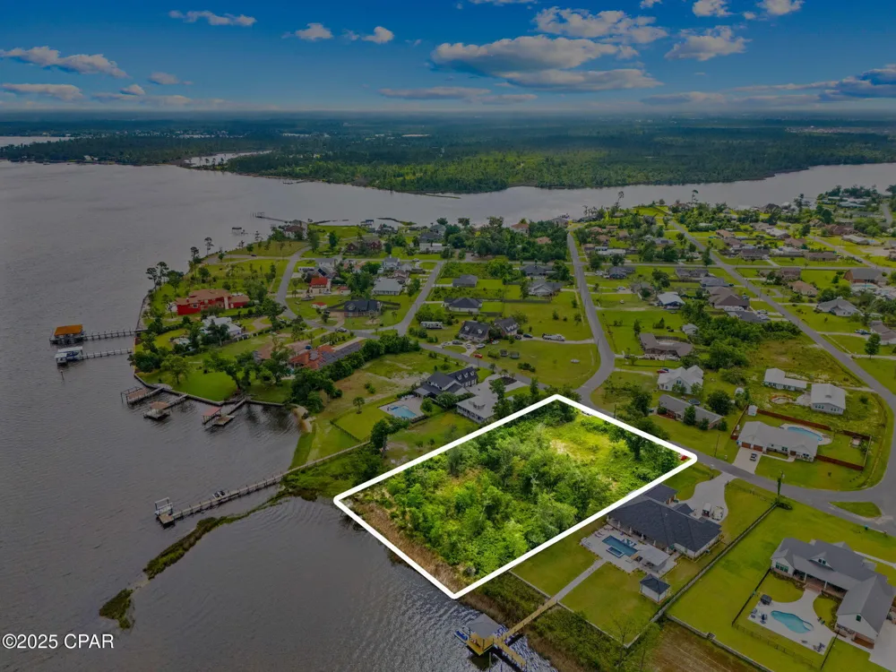 11 Bay Drive Lynn Haven, FL 32444