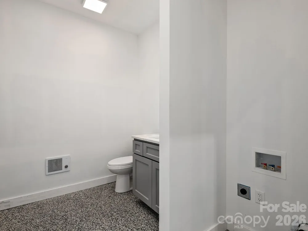 65 Speed Way #4A Lake Toxaway, NC 28747