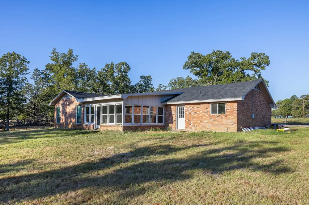 139 Fm 696 Elgin, TX 78621