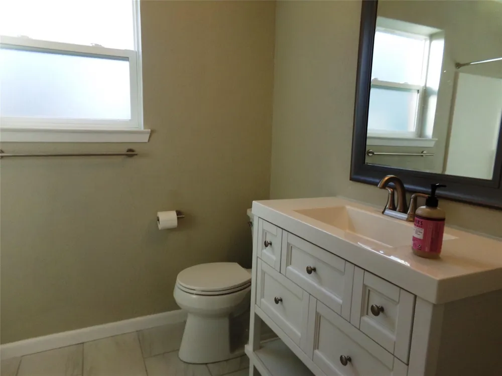 139 Fm 696 Elgin, TX 78621