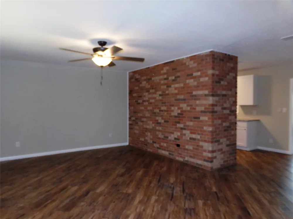 139 Fm 696 Elgin, TX 78621