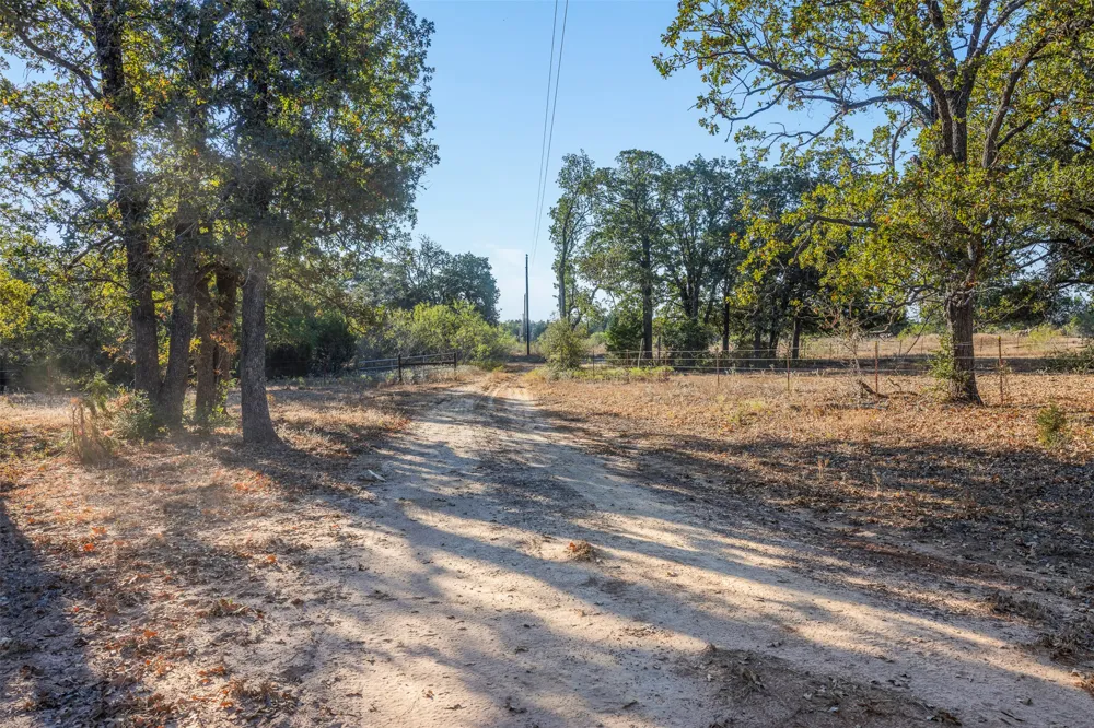 139 Fm 696 Elgin, TX 78621