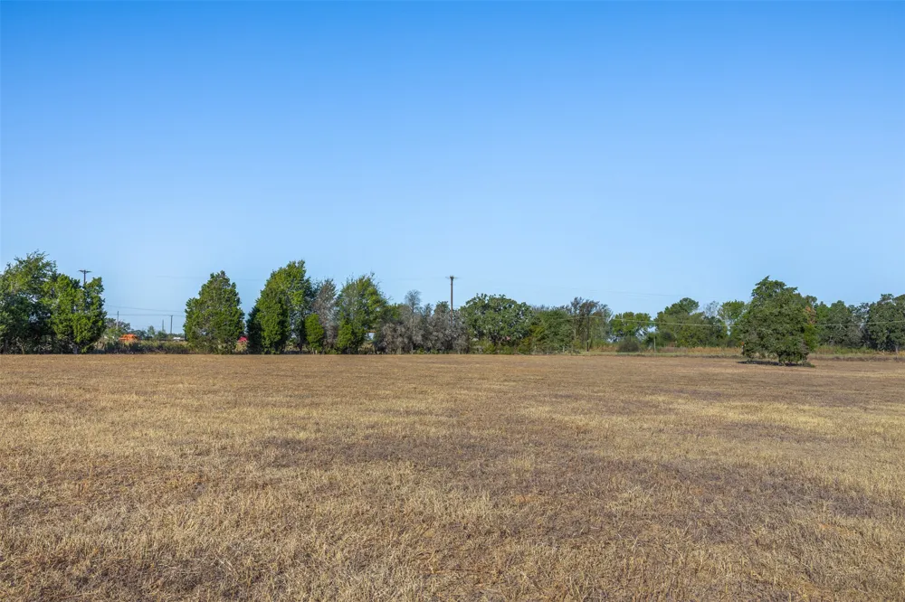 139 Fm 696 Elgin, TX 78621