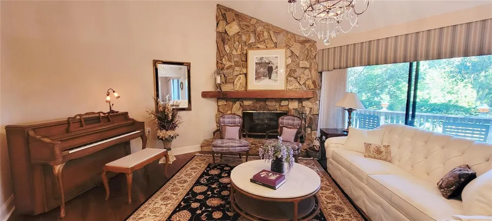 1004 OLD MILL POND ROAD Palm Harbor, FL 34683