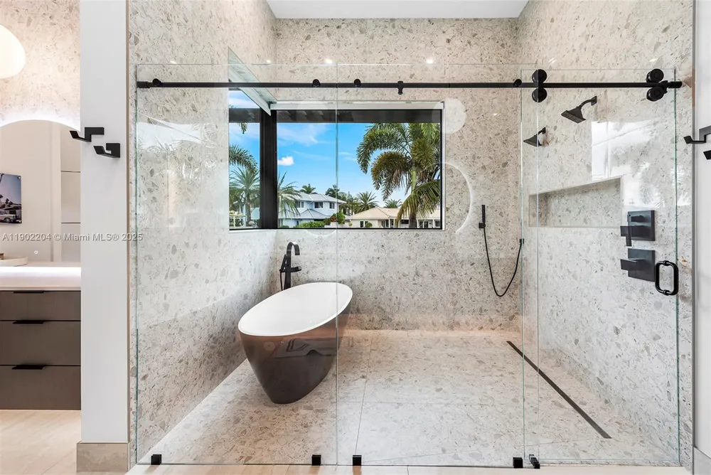 3701 NE 26th Ave #1 Lighthouse Point, FL 33064