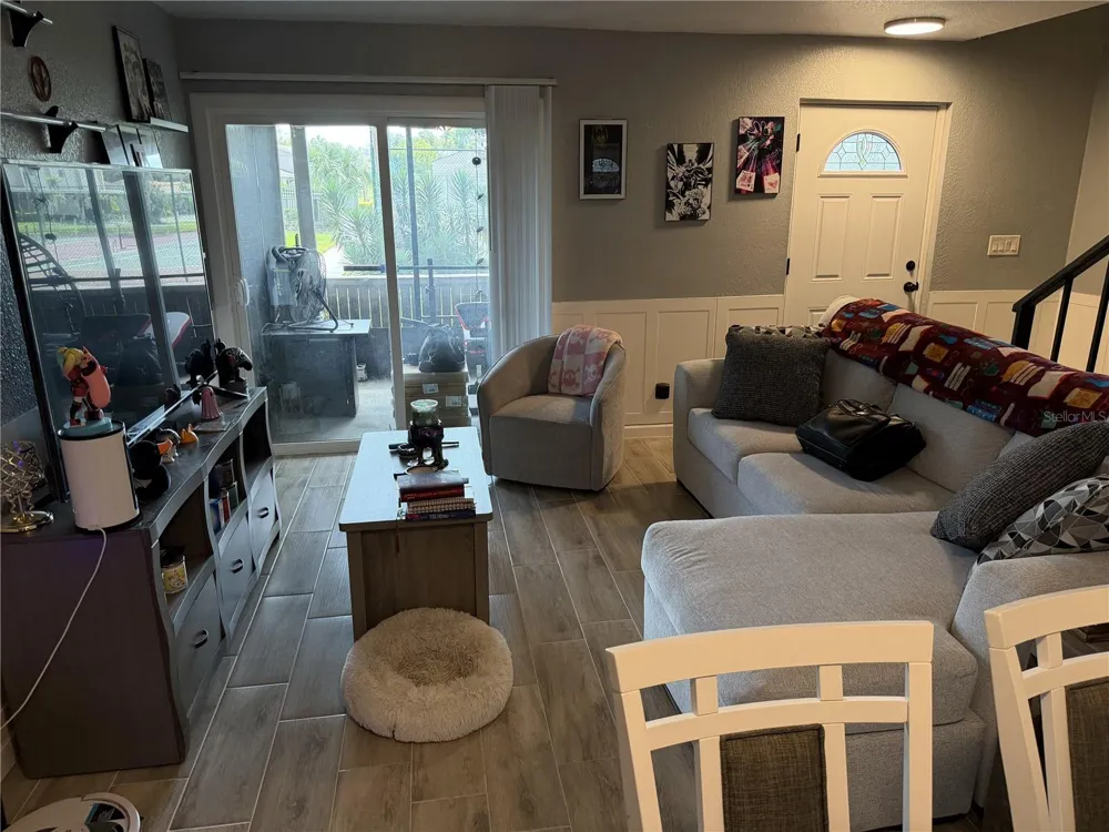 7925 PINE DRIVE #33 Temple Terrace, FL 33637