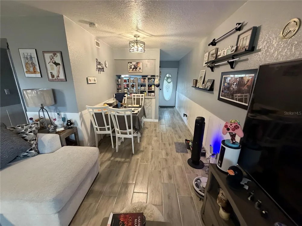 7925 PINE DRIVE #33 Temple Terrace, FL 33637
