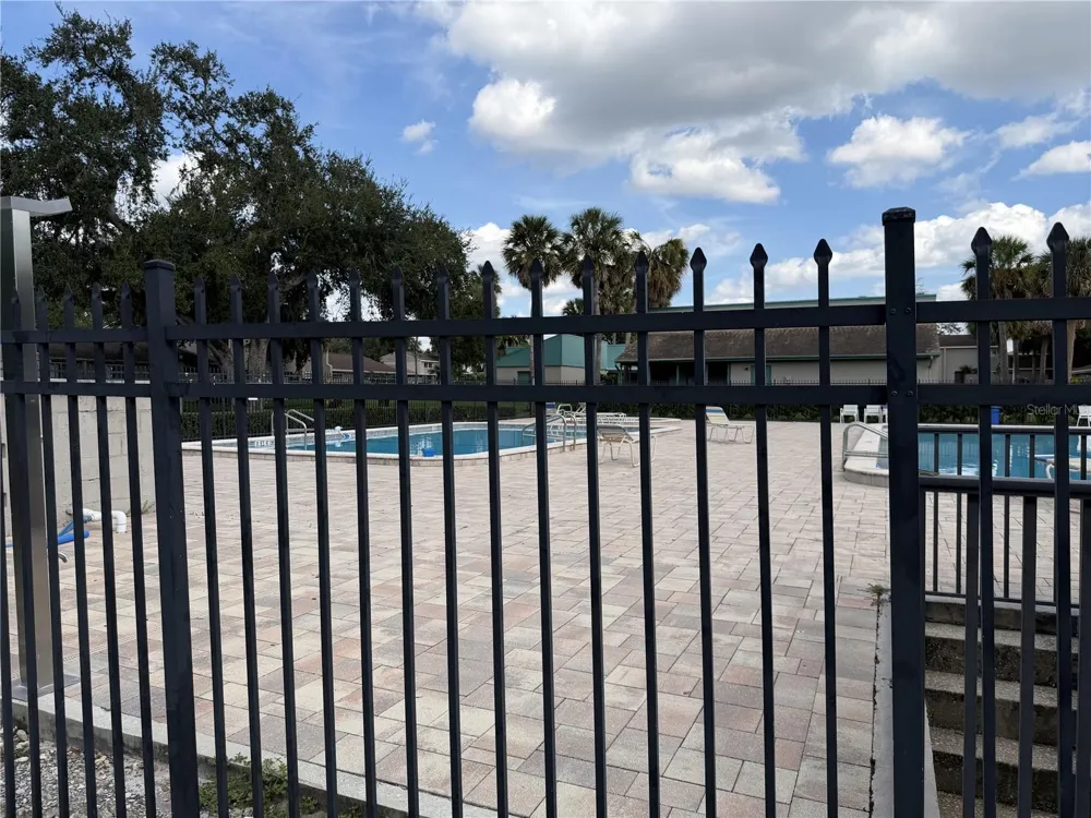 7925 PINE DRIVE #33 Temple Terrace, FL 33637