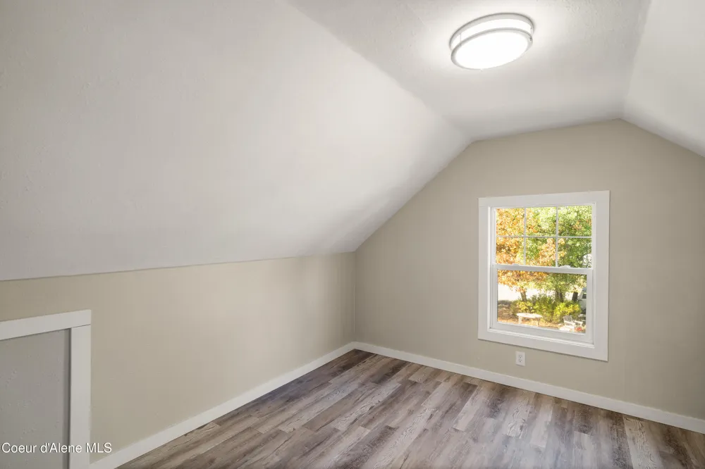 406 E Larch Avenue Osburn, ID 83849