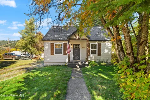 406 E Larch Avenue