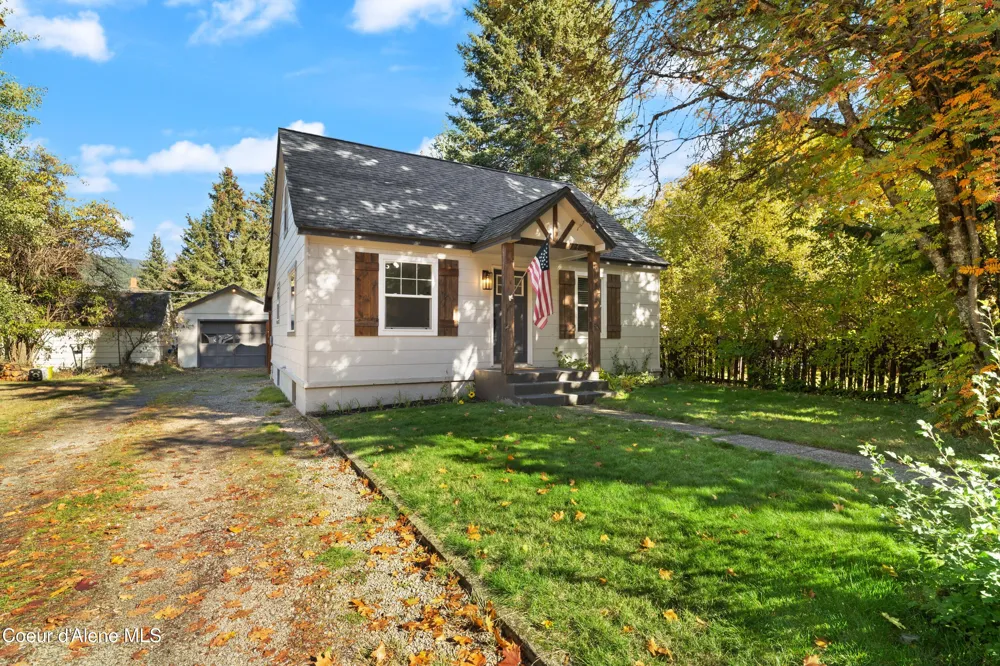 406 E Larch Avenue Osburn, ID 83849