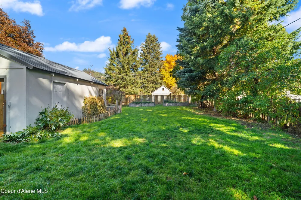 406 E Larch Avenue Osburn, ID 83849