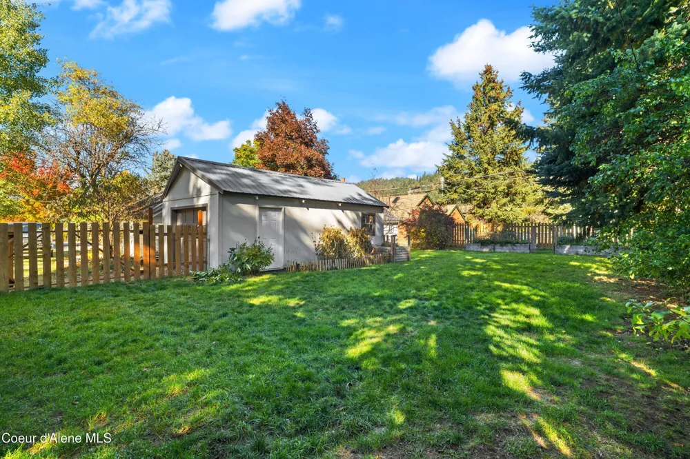 406 E Larch Avenue Osburn, ID 83849