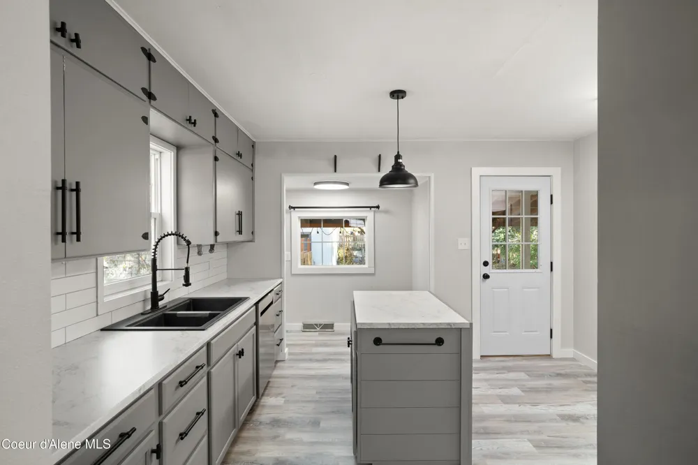 406 E Larch Avenue Osburn, ID 83849