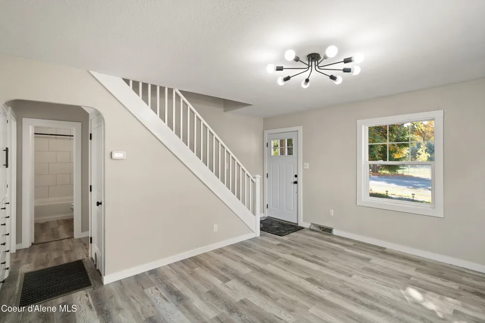 406 E Larch Avenue Osburn, ID 83849