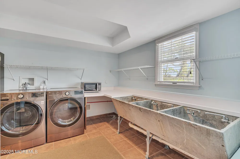 809 S Ocean Avenue Seaside Park, NJ 08752