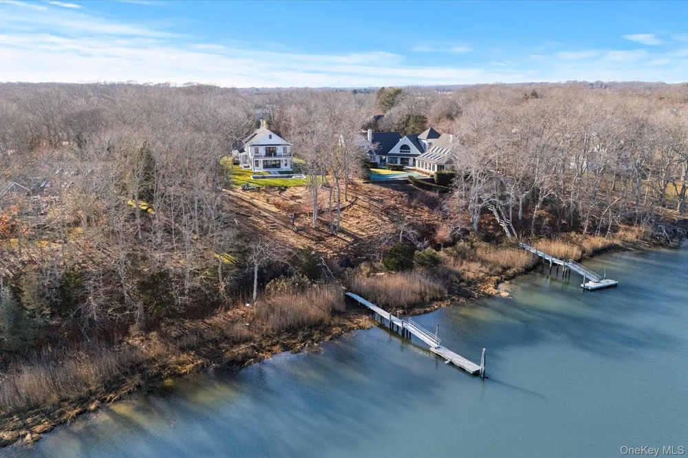 2590 Cox Neck Road Mattituck, NY 11952