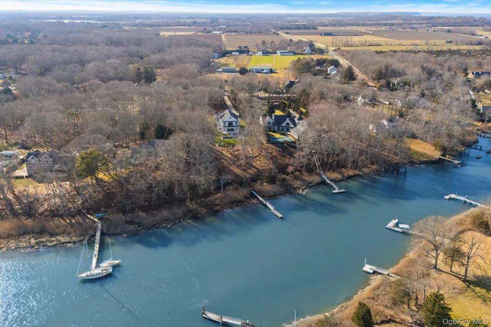 2590 Cox Neck Road Mattituck, NY 11952