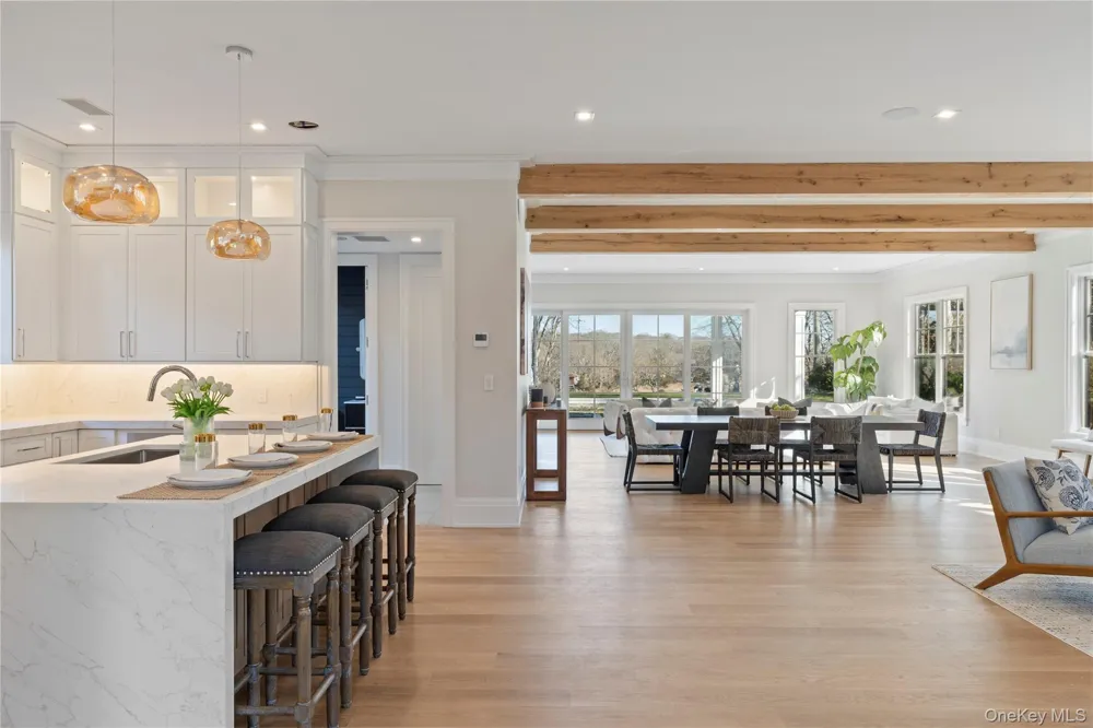 2590 Cox Neck Road Mattituck, NY 11952