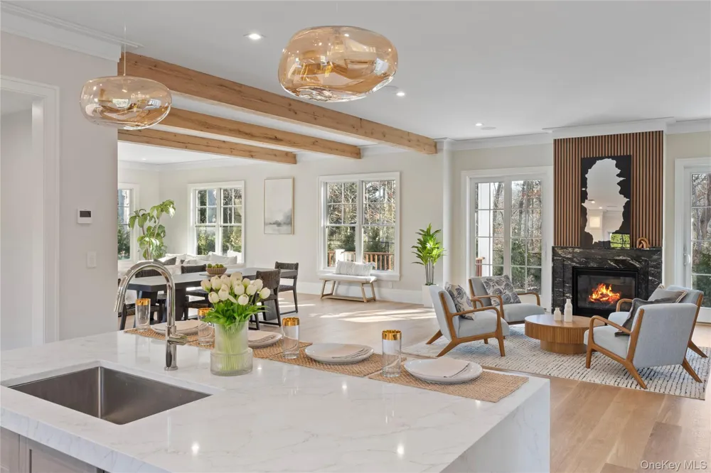 2590 Cox Neck Road Mattituck, NY 11952