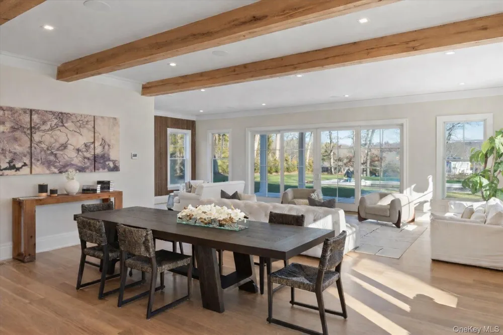 2590 Cox Neck Road Mattituck, NY 11952