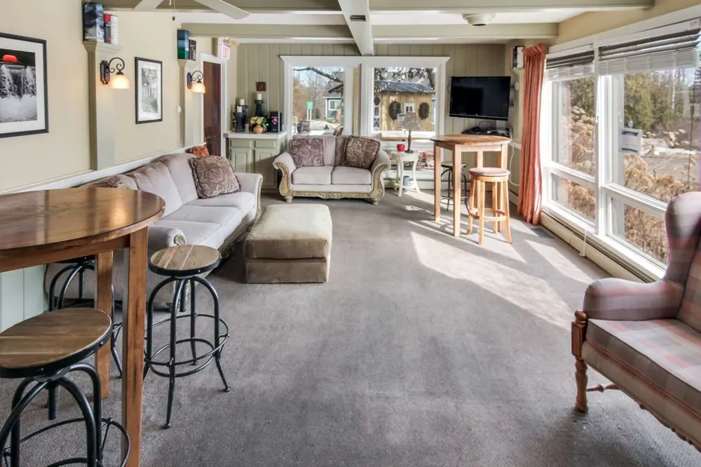 149 E Harbor Highway Cleveland Township, MI 49664