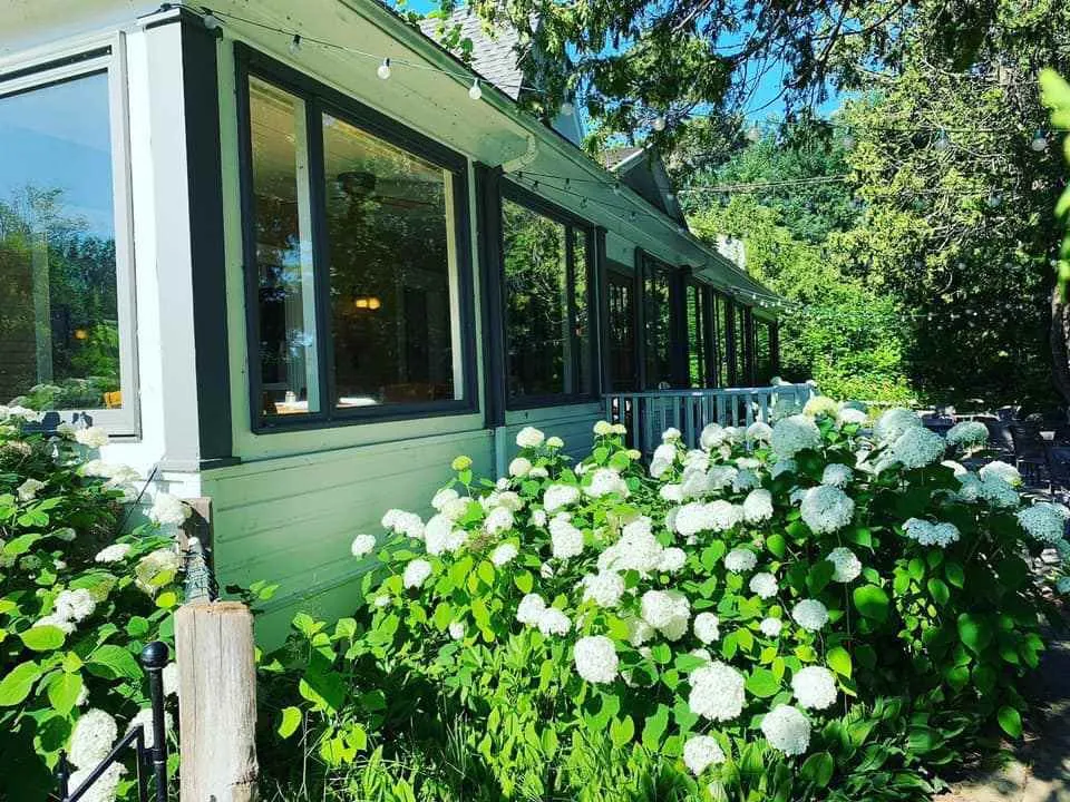 149 E Harbor Highway Cleveland Township, MI 49664